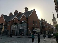 -钟书阁(松江泰晤士小镇店)