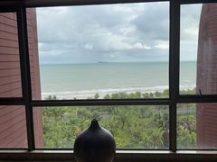 -三亚湾海居雅高铂尔曼度假酒店