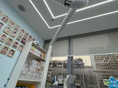 -极光口腔·矫正种植修复(锦江店)