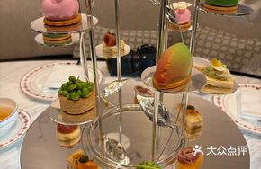 Spring Magnolia-Themed Afternoon Tea