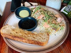 烤三文鱼沙拉-O'mills Sourdough Bakery&Bistro(永嘉路店)