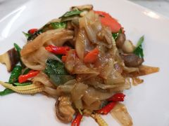 -邢泰记