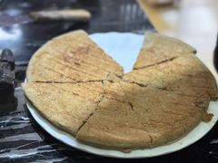 青稞饼-宏宏无烟石板烧烤