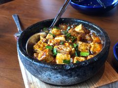 麻婆豆腐滑牛筋-君悦酒店·1881·北京烤鸭