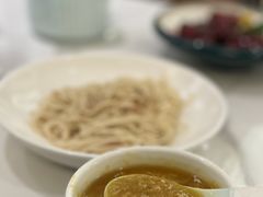 蟹粉拌毛细面-翡翠拉面小笼包(岭南新天地店)