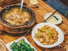 -老滇山寨•云南特色菜•地方菜•民族风情歌舞表演(金碧店)