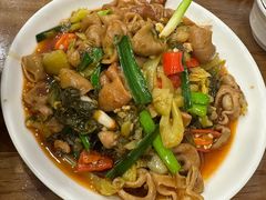 酸菜炒肥肠-斯丹姜母鸭·古法干香(涂门街总店)