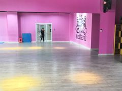 -零下舞度·街舞连锁机构(万科中心店)