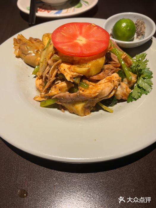 大头虾越式风味餐厅(光明广场店)越式盐焗麻油鸡图片