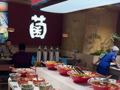 -老牌坊云南鱼豆花火锅(哈西万达店)