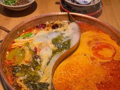 -洱火云南酸菜牛肉火锅(石景山当代商城店)