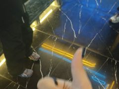 -屋有岛沉浸游戏旗舰店(中山公园店)