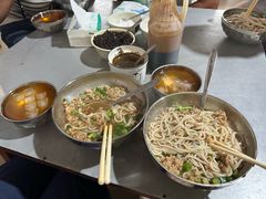 -正宗杨记普洱酸醋米线(总店)