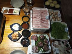 牛五花肉烤肉饭-韩烧里烧肉啤酒馆(大唐西市店)