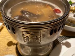 -雍和会海鲜姿造自助(湖东路店)
