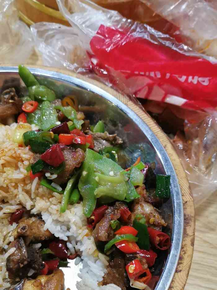 湘川木桶饭-"点了辣子鸡跟凉瓜炒牛肉,味道可以说是非常.