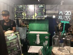 -席娜卡琳火车铁道夜市