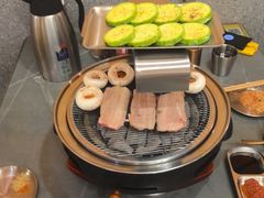 -围炉肉舍•炭烤活鳗•丹东海鲜烤肉(步行街店)