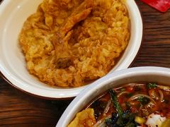 -丽丽三鲜螺蛳粉(田林路店)