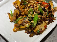 -觅山云南菜(泊富ICITY店)