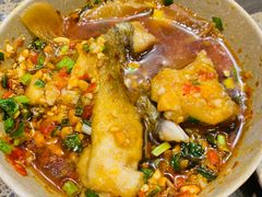 -肖肖酸萝卜鱼火锅(总店)