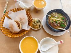 -闫家驴肉老店(华电一校店)