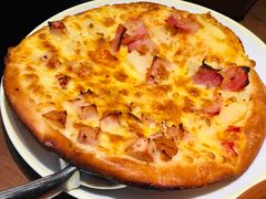 培根鸡肉双拼披萨-萨莉亚意式餐厅(杭州滨江天街店)