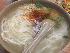 -亮亮面馆(经六路店)