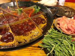 -岗上渣渣老火锅(两路口店)