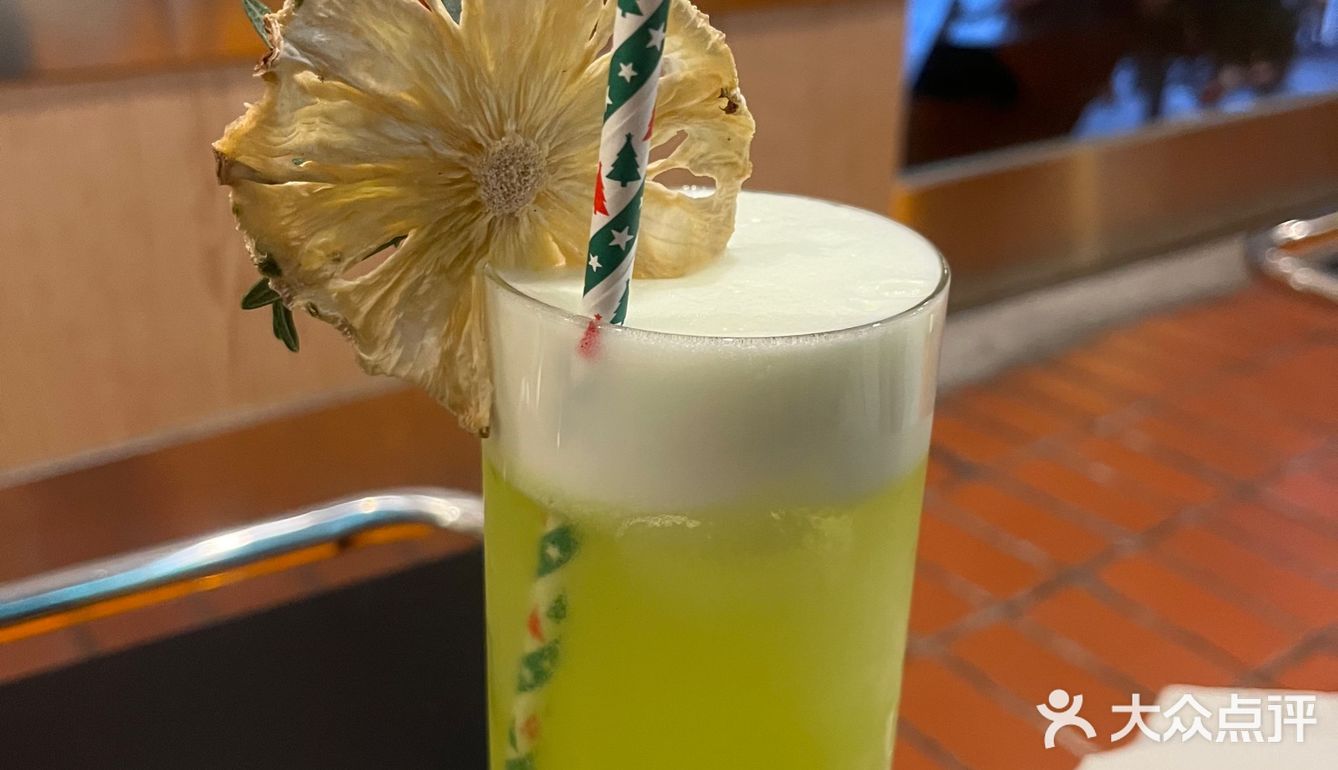 玉林街角，周末下午的两杯甜美调酒