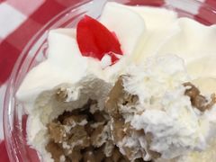 -红宝石·鲜奶小方·海派西点房(南丹店)