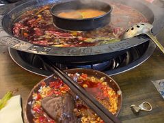 -黄潇洒老火锅(九眼桥宏济巷店)