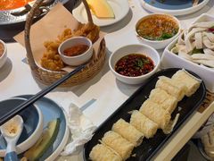 -左庭右院鲜牛肉火锅(金山万达店)
