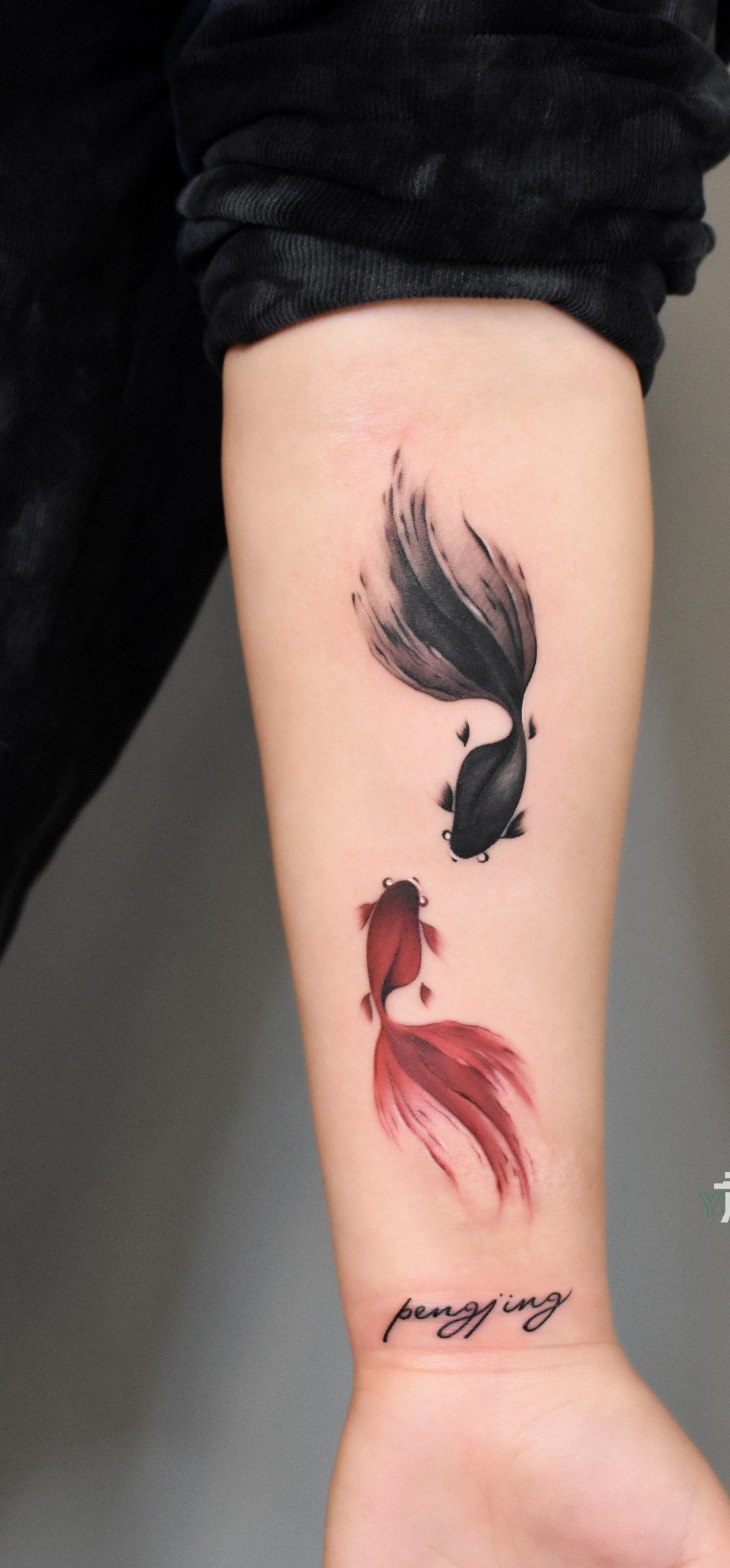 水墨金鱼纹身图案