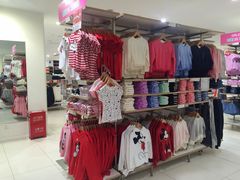 2.19号周-优衣库(青岛伟东乐客城店)