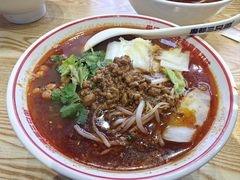 -魔都三兄弟·酸辣粉·小面炸串(虹桥万科店)