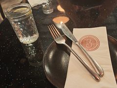 -BOURBON 玻本美式餐厅酒吧(虹桥新天地店)