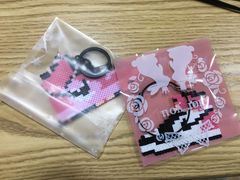 -花栗创意手工馆·小戏拼豆店