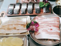-围炉肉舍丹东海鲜烤肉·烤活鳗(步行街店)