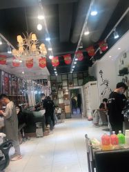 -妃格美发沙龙·烫发·染发