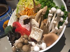 -享月汤皇·海鲜小火锅·聚会(曲江创意谷店)