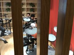 -IN-SHOW音秀音乐艺术中心 架子鼓钢琴(大宁校区)