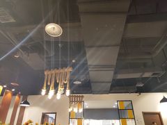 大堂-鸡遇虾煲干锅火锅(小寨金莎店)