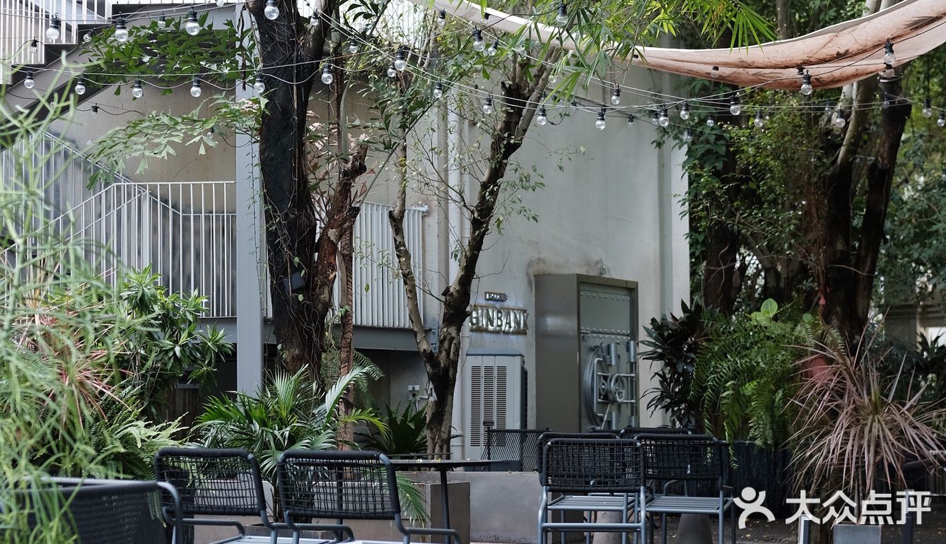         嗯☕️这里还真的挺不错🌟🌟🌟🌟