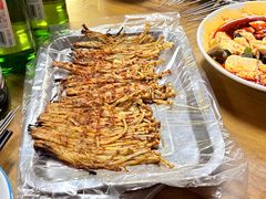 -亨利烧烤(理想山店)
