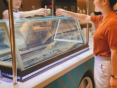 面包甜点陈列柜-温州君廷酒店.塞纳宫自助餐厅
