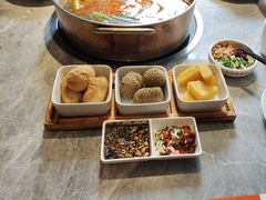 -野山舂·贵州现舂酸汤牛肉(民生路店)