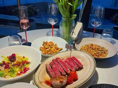 -MONICH牛排融合餐厅(和义大道购物中心店)