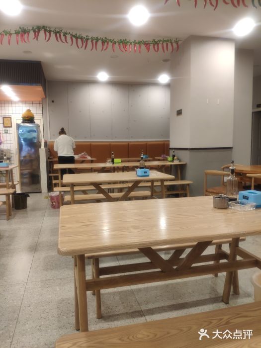 陈记肥肠面馆大堂图片