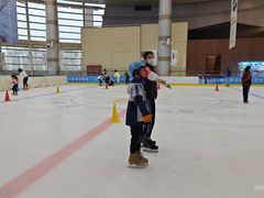 -成都冰纷万象滑冰场